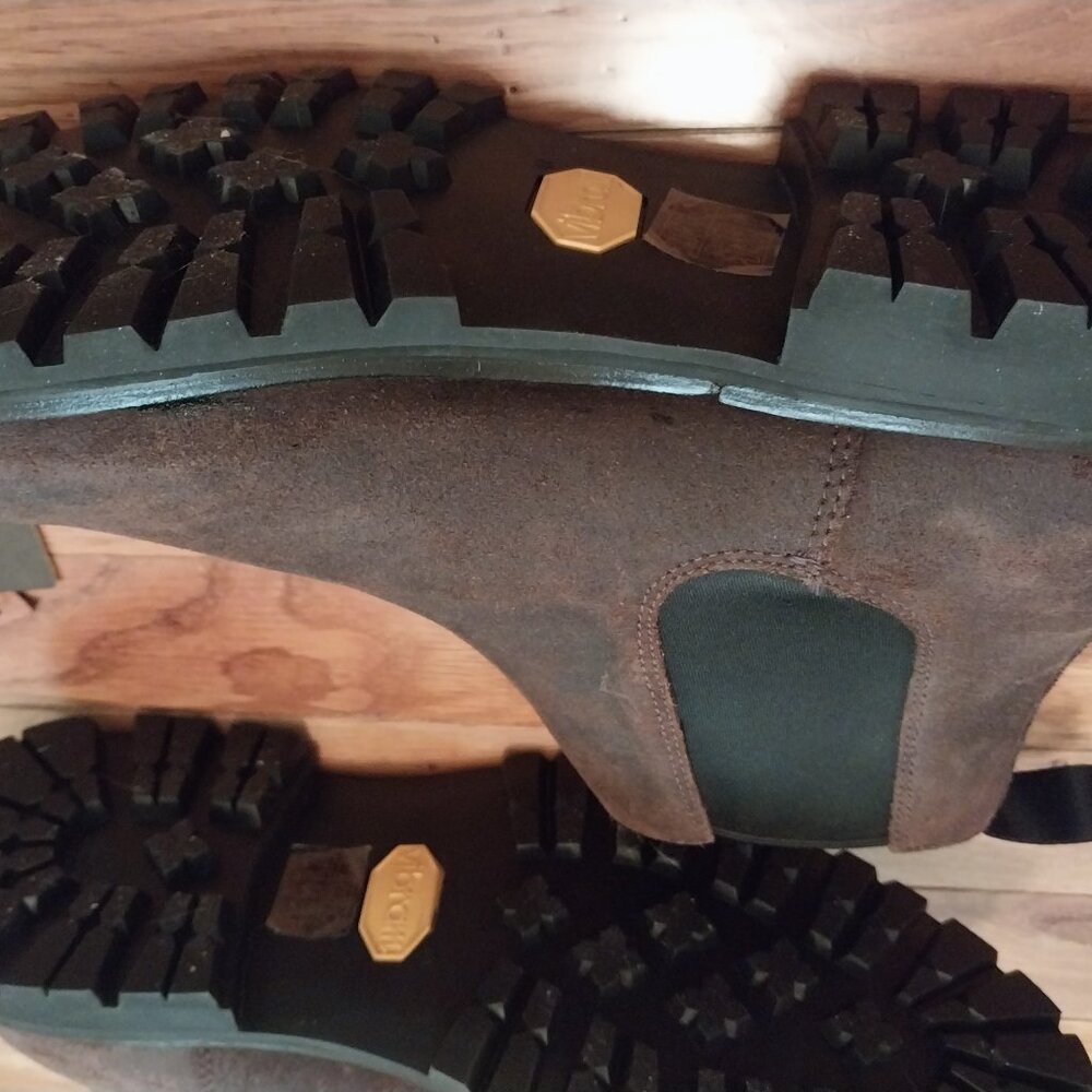 J Crew NWOT Brown Suede Vibram sole Chelsea Boots Men 11.5